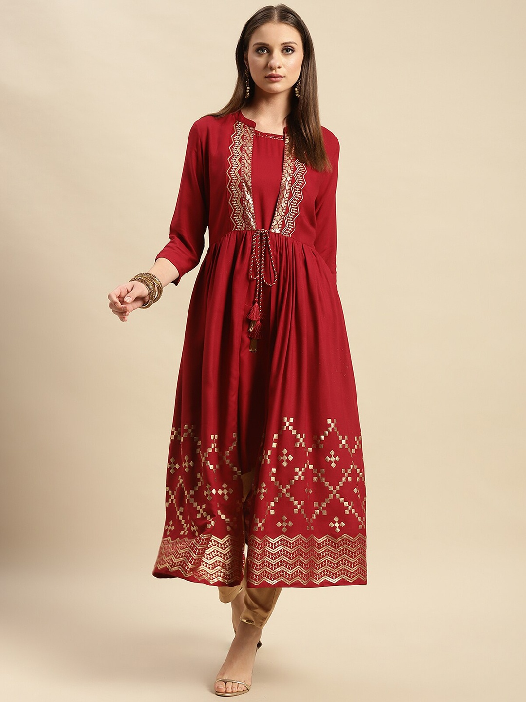 

Rangita Ethnic Motifs Printed Tie-Up Detail Layered Kurta, Maroon
