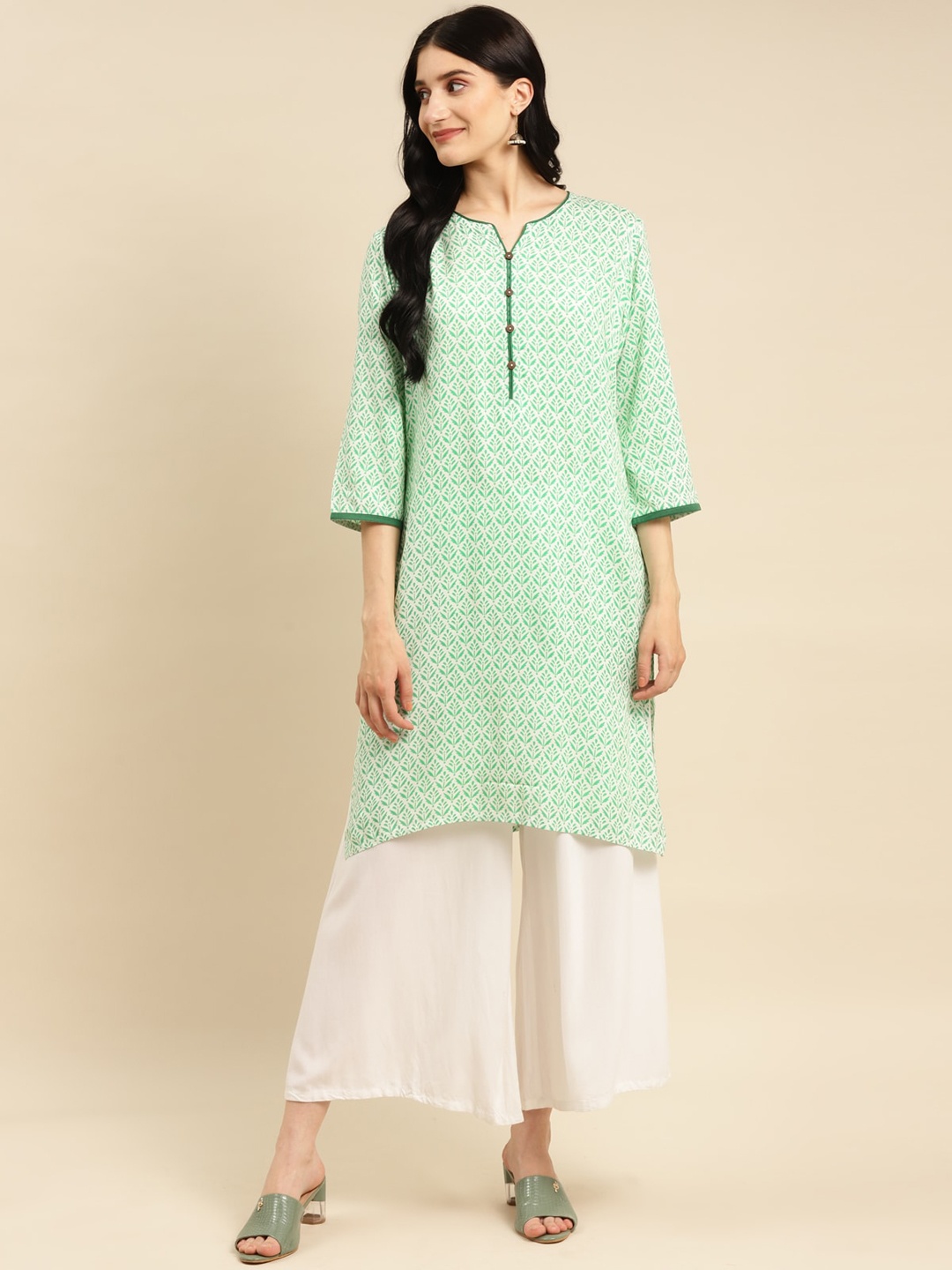 

Rangita Floral Printed Round Neck Straight Kurta, Green