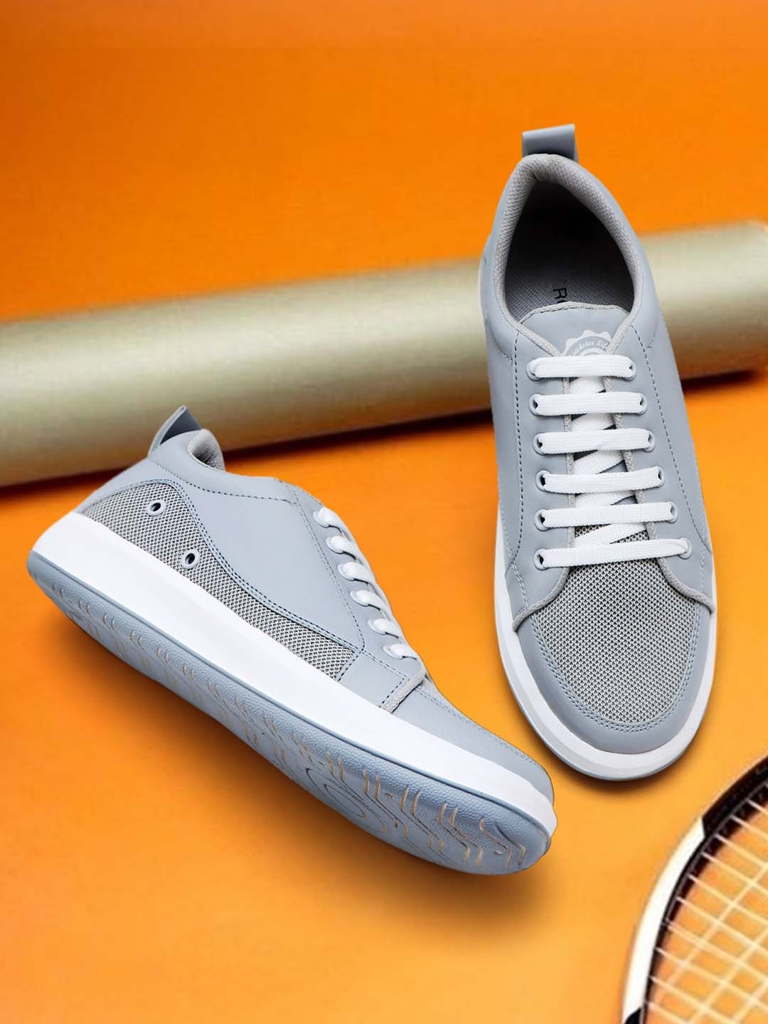

Roadster Men Grey Colourblocked Lightweight Lace-Ups Casual Sneakers