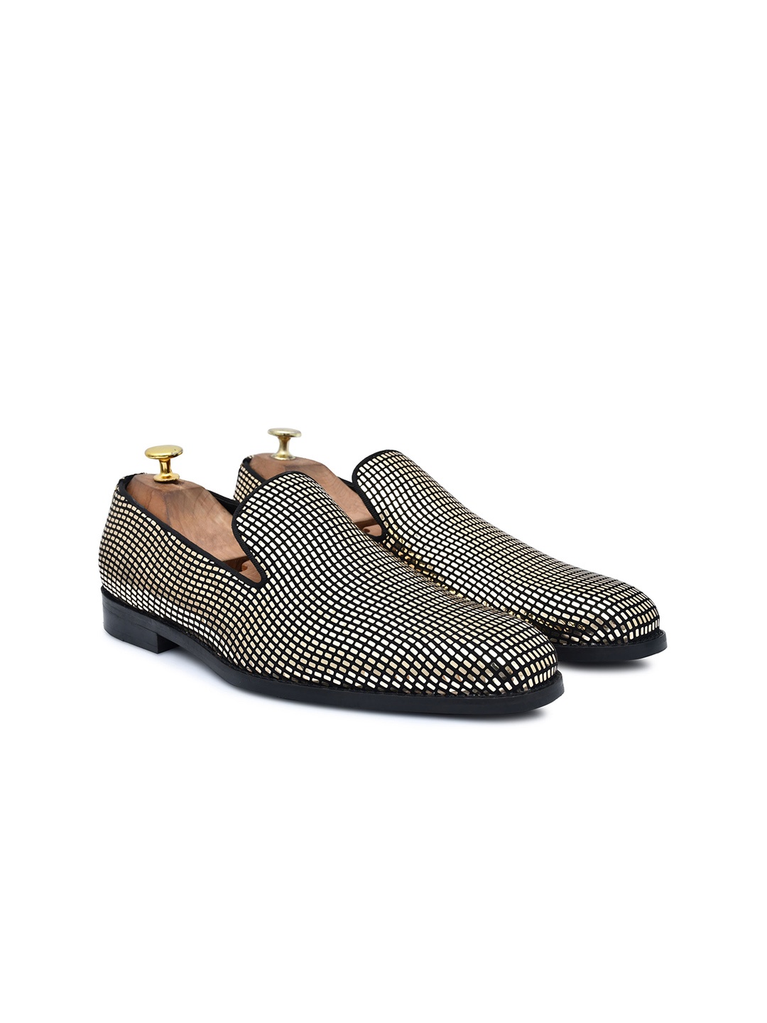 

GRIFFIN Men Embellished Latex Lined Loafers, Black