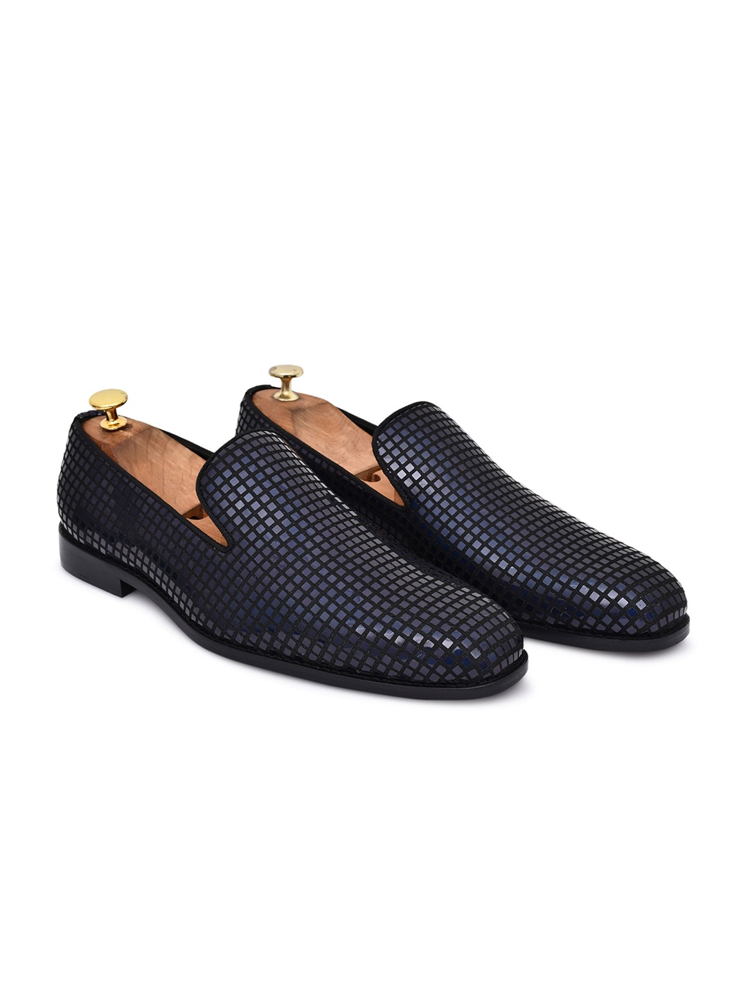 

GRIFFIN Men Embellished Latex Lined Loafers, Black