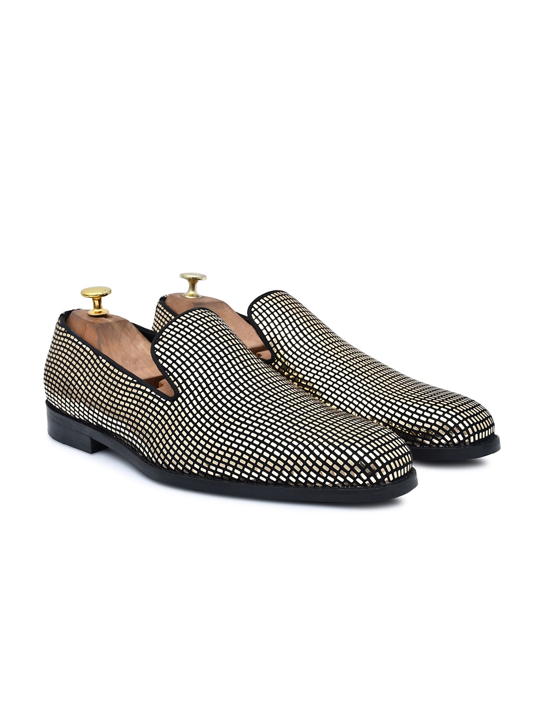 

GRIFFIN Men Embellished Latex Lined Loafers, Black
