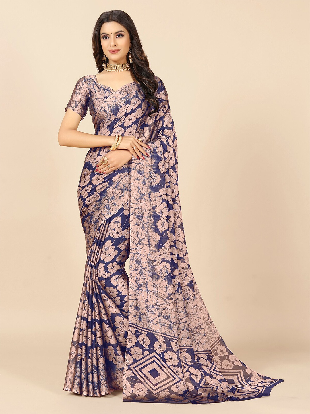 

Rangita Floral Printed Saree, Navy blue