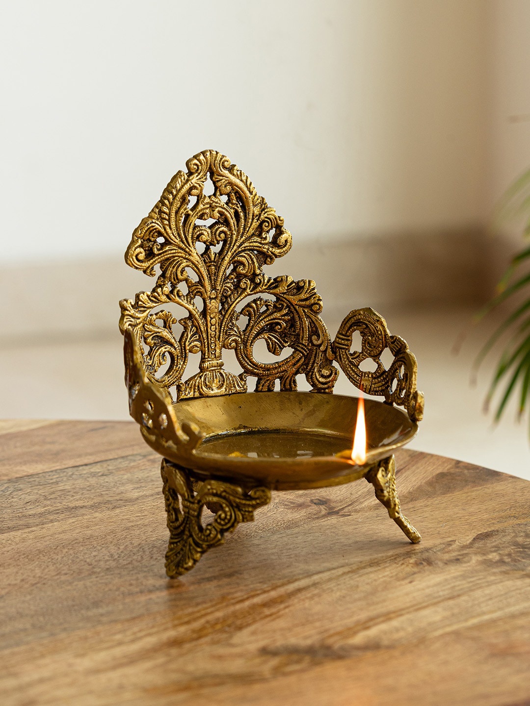 

ExclusiveLane The Brass Beams Textured Zeenat Diya, Gold