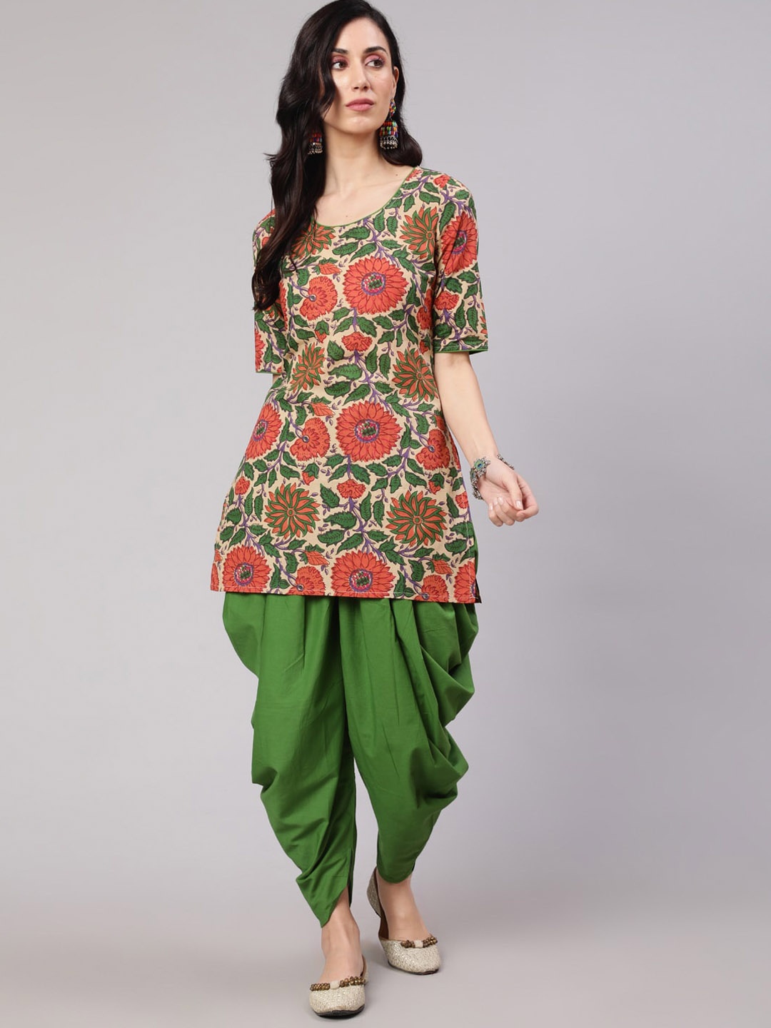 

AKS Floral Printed Pure Cotton Straight Kurta With Dhoti Pants, Green