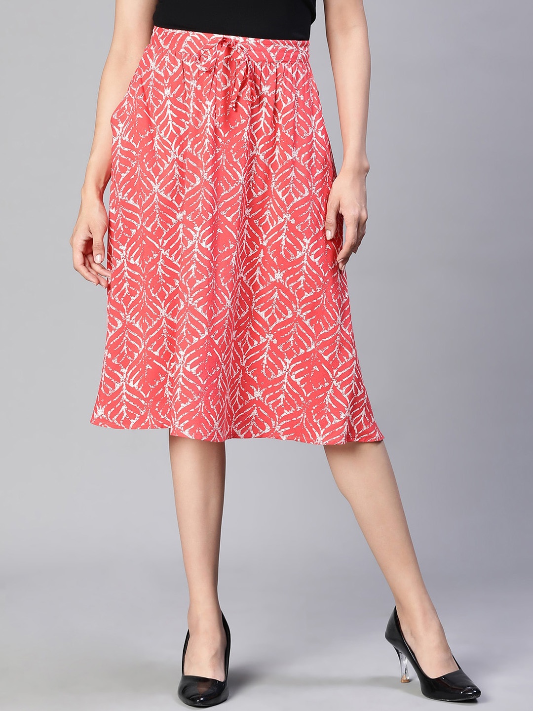 

Oxolloxo Ethnic Motifs Printed Flared Tie-Up Detail Knee Length Skirt, Red