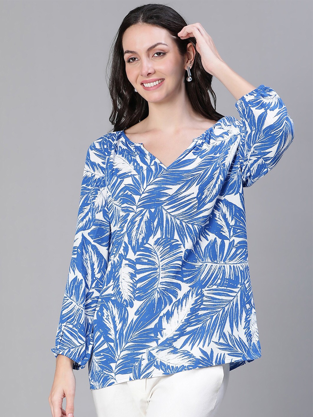 

Oxolloxo Floral Printed Long Sleeves V-Neck Top, Blue