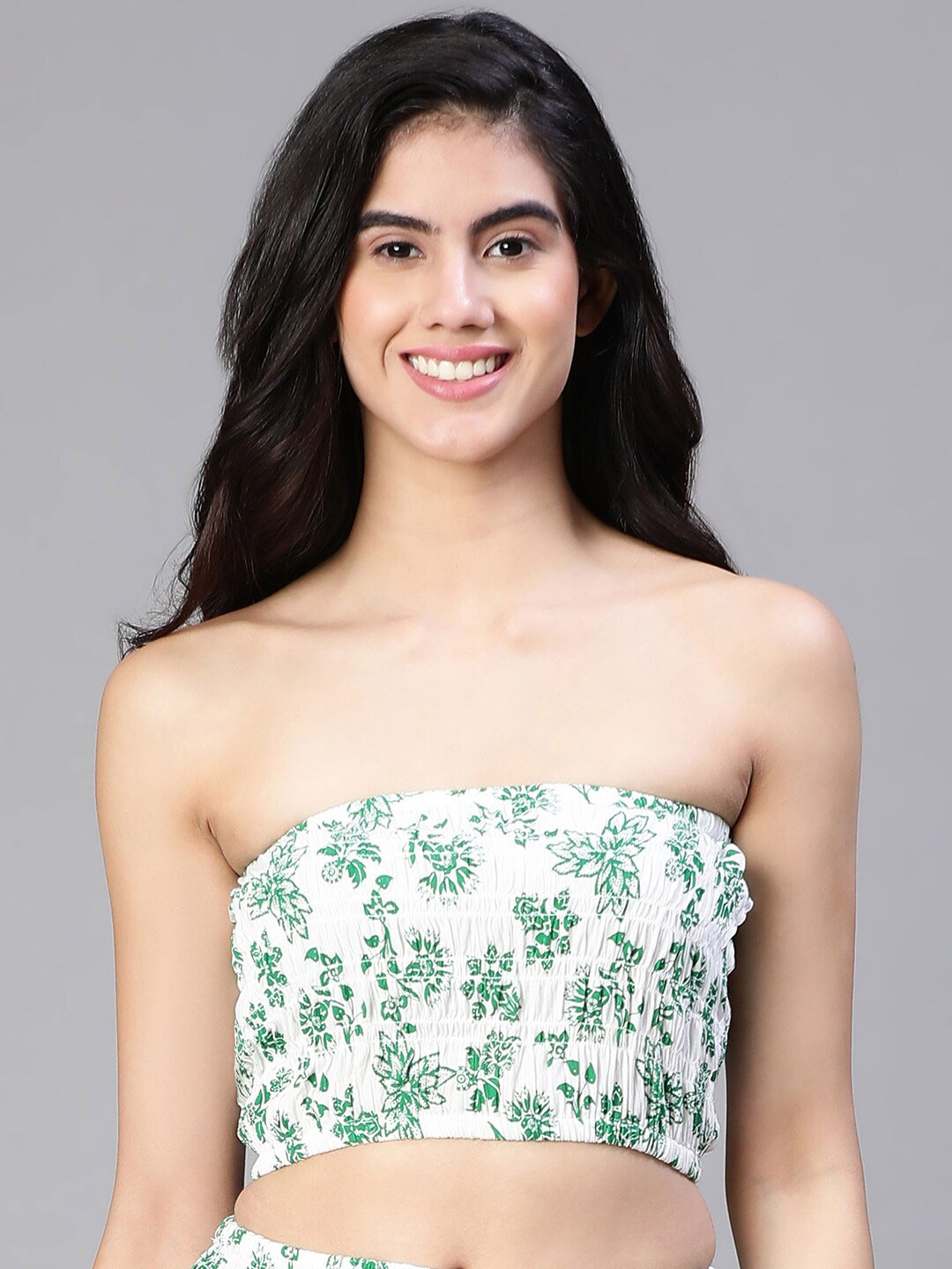 

Oxolloxo Floral Printed Smocked Tube Crop Top, White