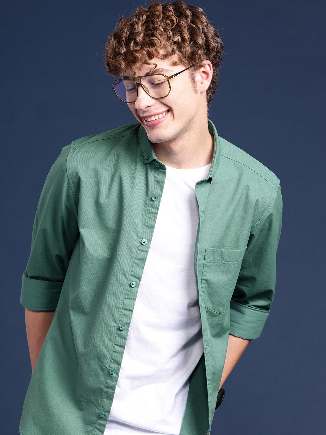 

Mast & Harbour Men Solid Opaque Casual Shirt, Green