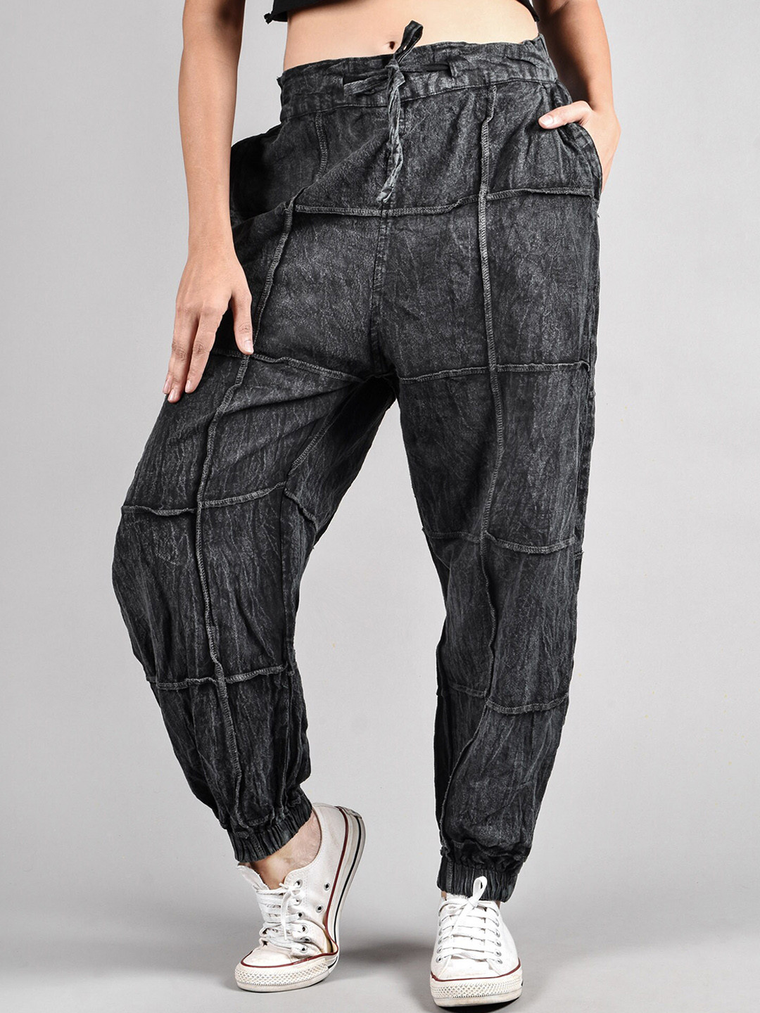 

BOMBAY TROOPER Men Loose Fit Pure Cotton Joggers, Charcoal