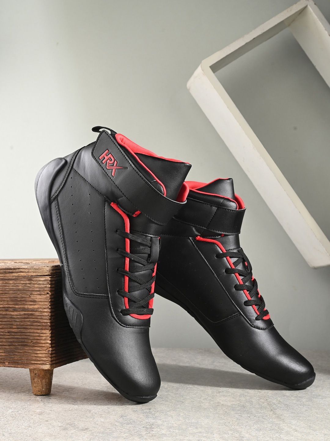 

HRX by Hrithik Roshan Men Black & Red Perforated Motorsports Sneakers