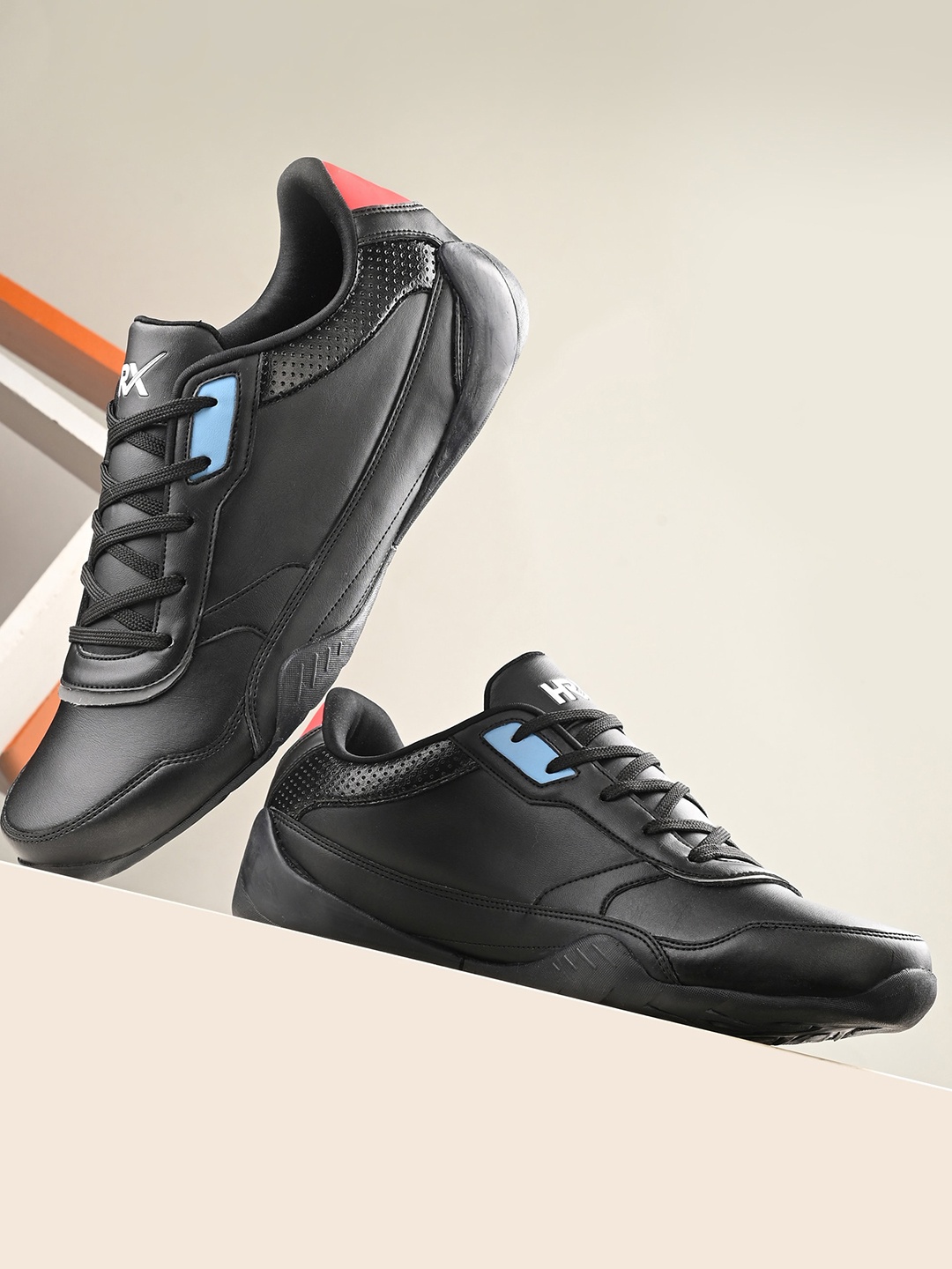 

HRX by Hrithik Roshan Men Black & Red Comfort Insole Motorsports Sneakers