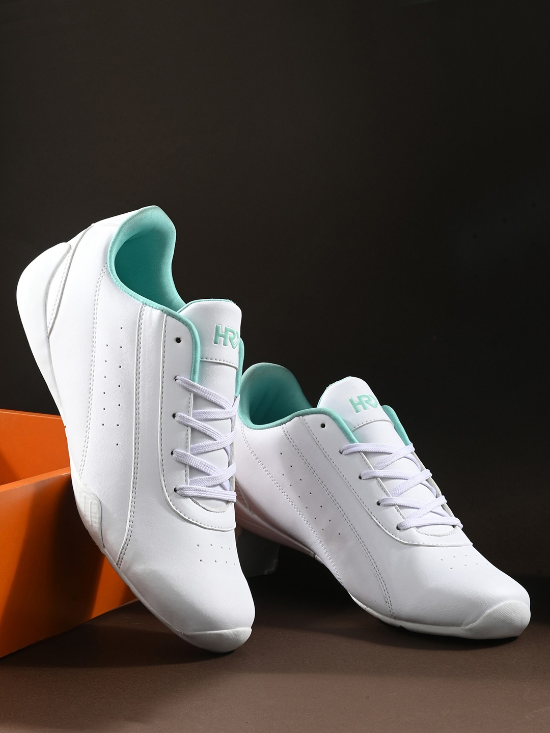 

HRX by Hrithik Roshan Men White & Blue Perforated Motorsports Sneakers