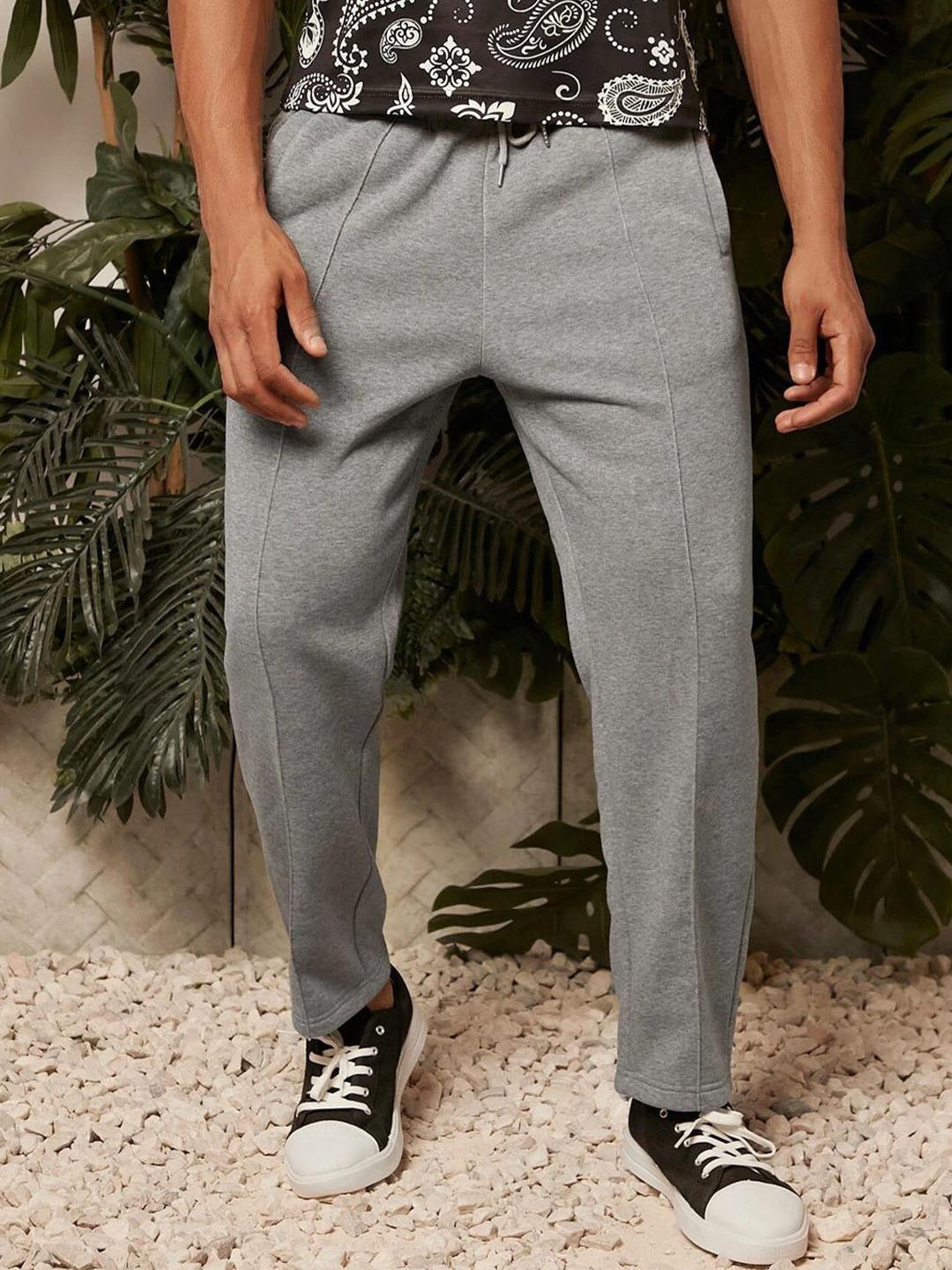 

Kotty Men Grey Solid Mid-Rise Track Cotton Pants