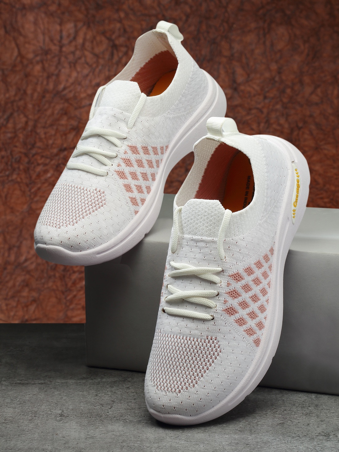 

Champs Women Textured Lightweight Sneakers, White