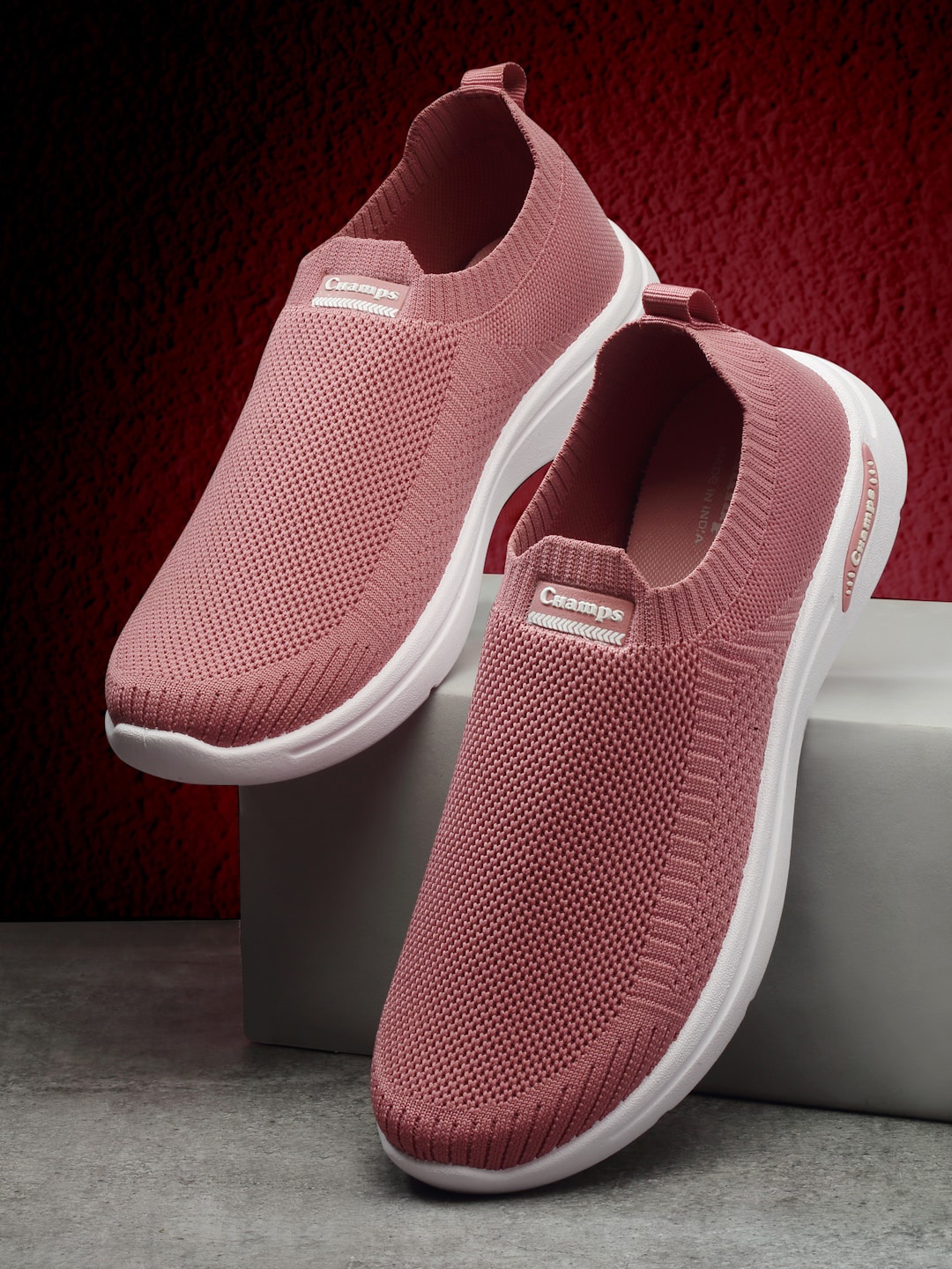 

Champs Women Textured Lightweight Slip-On Sneakers, Pink