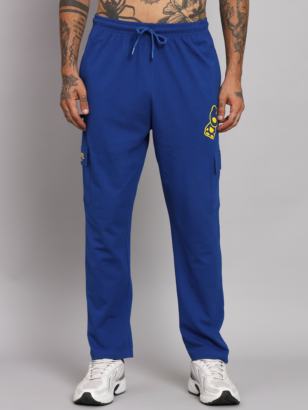 

GRIFFEL Men Relaxed-Fit Cotton Cargo Track Pants, Blue