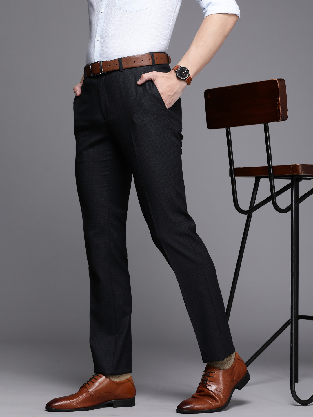 

Raymond Men Checked Slim Fit Formal Trousers, Navy blue