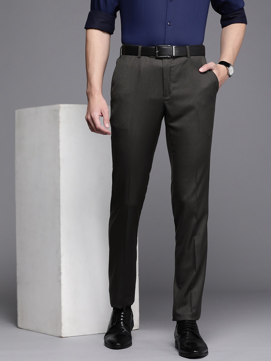 

Raymond Men Textured Slim Fit Formal Trousers, Grey