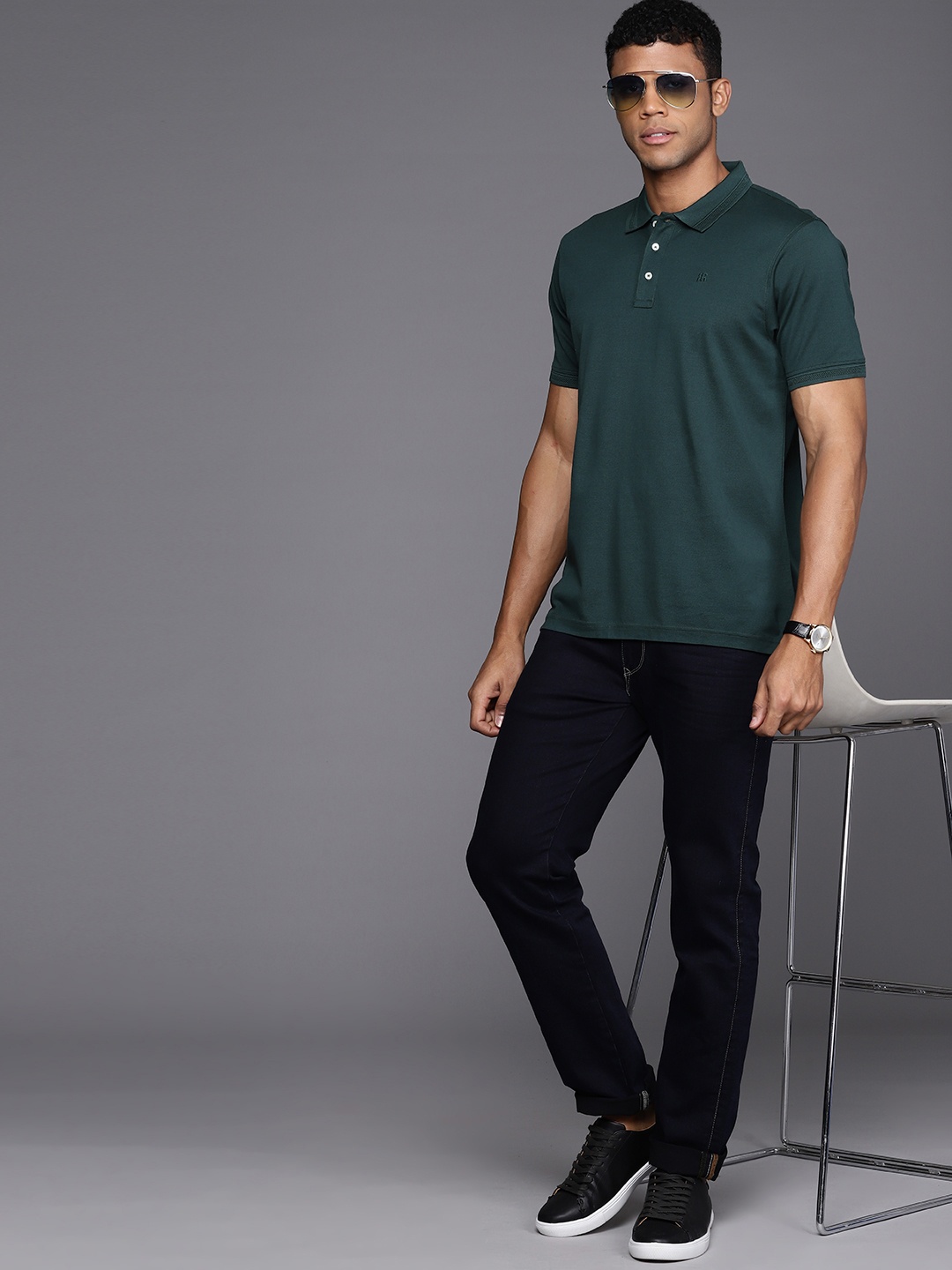 

Raymond Men Contemporary Fit Polo Collar Pure Cotton T-shirt, Green