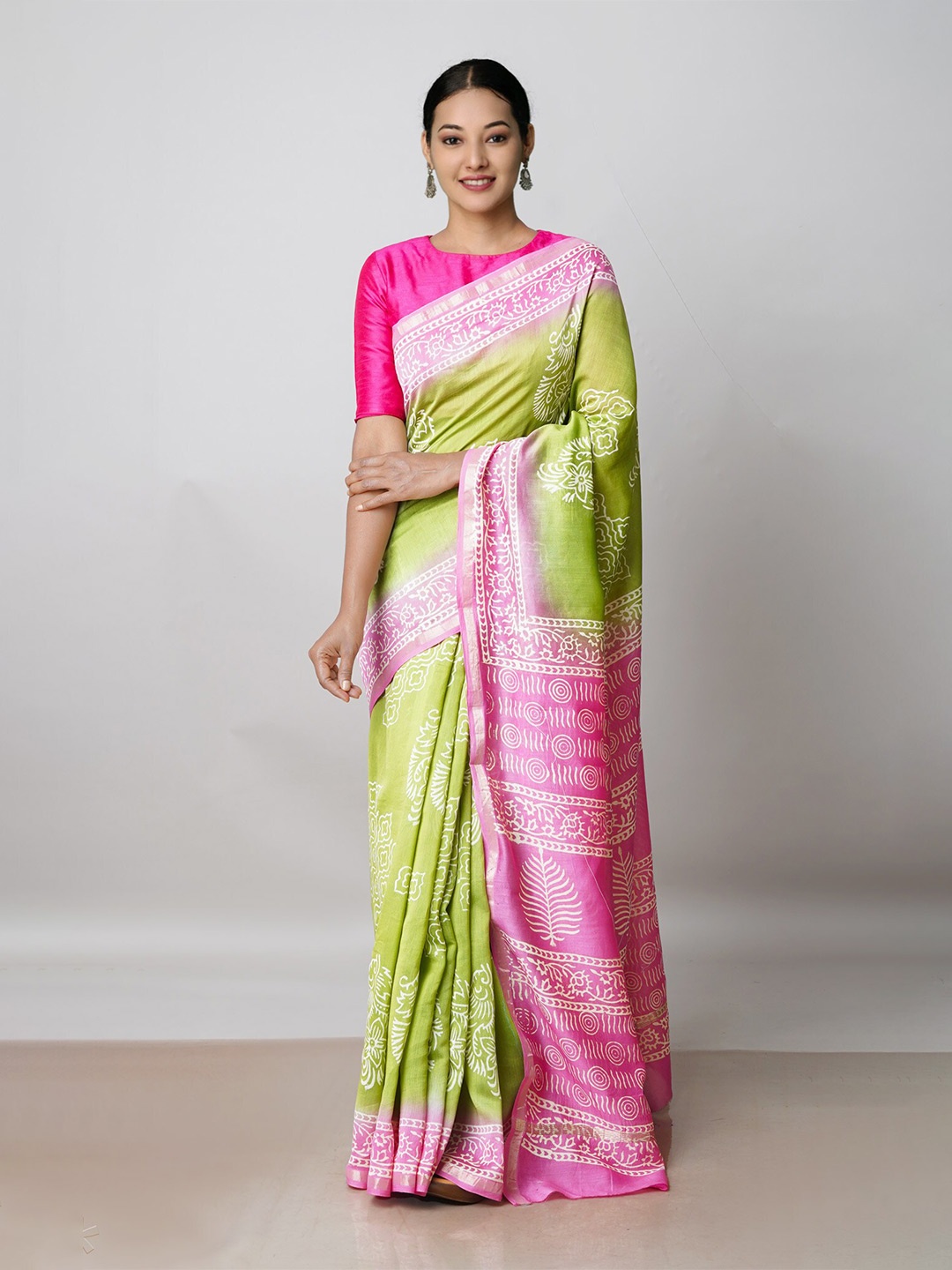 

Unnati Silks Ethnic Motifs Printed Zari Baluchari Saree, Green