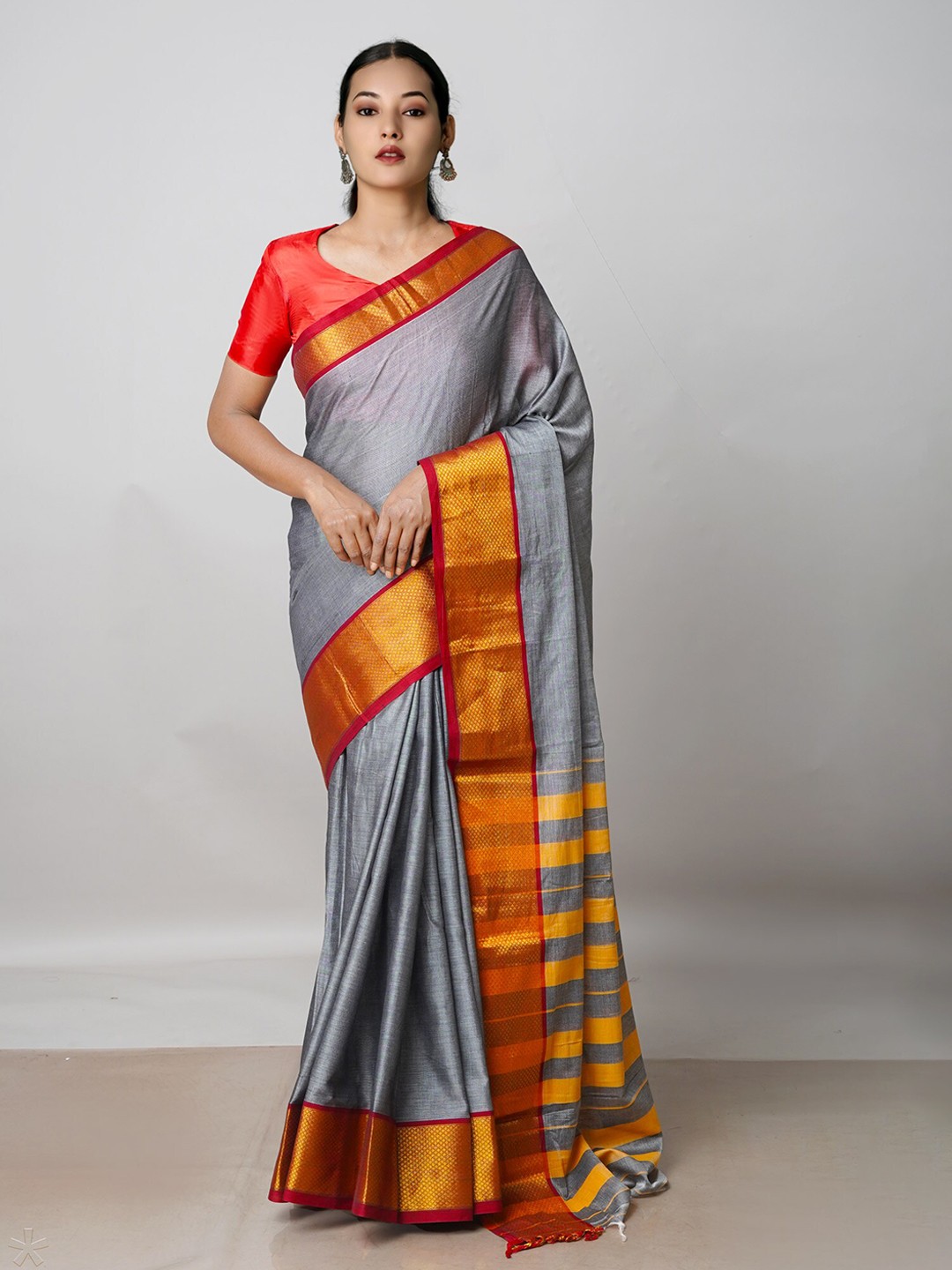 

Unnati Silks Zari Pure Cotton Narayan Peth Saree, Grey