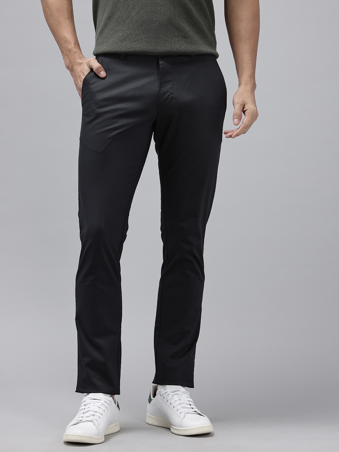

Parx Men Tapered Fit Low-Rise Chinos Trousers, Black