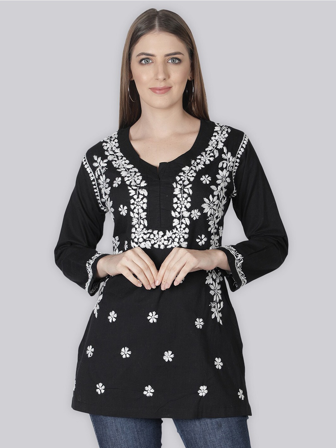 

Seva Chikan Ethnic Motifs Embroidered Chikankari Long Sleeves Straight Kurti, Black