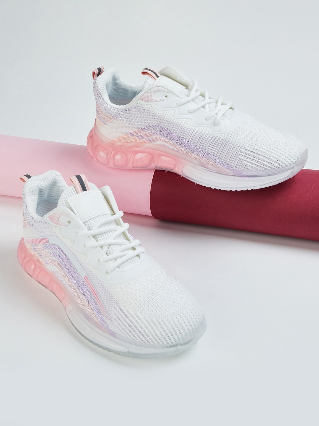 

max Women Lace-Up Running Shoes, White