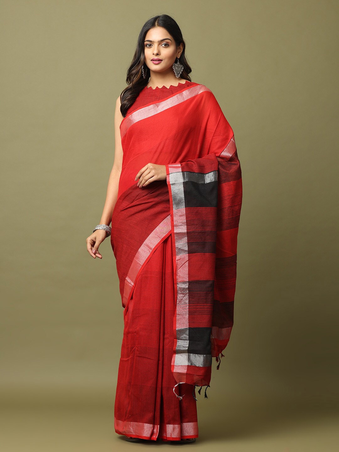 

VASTRANAND Zari Saree, Red