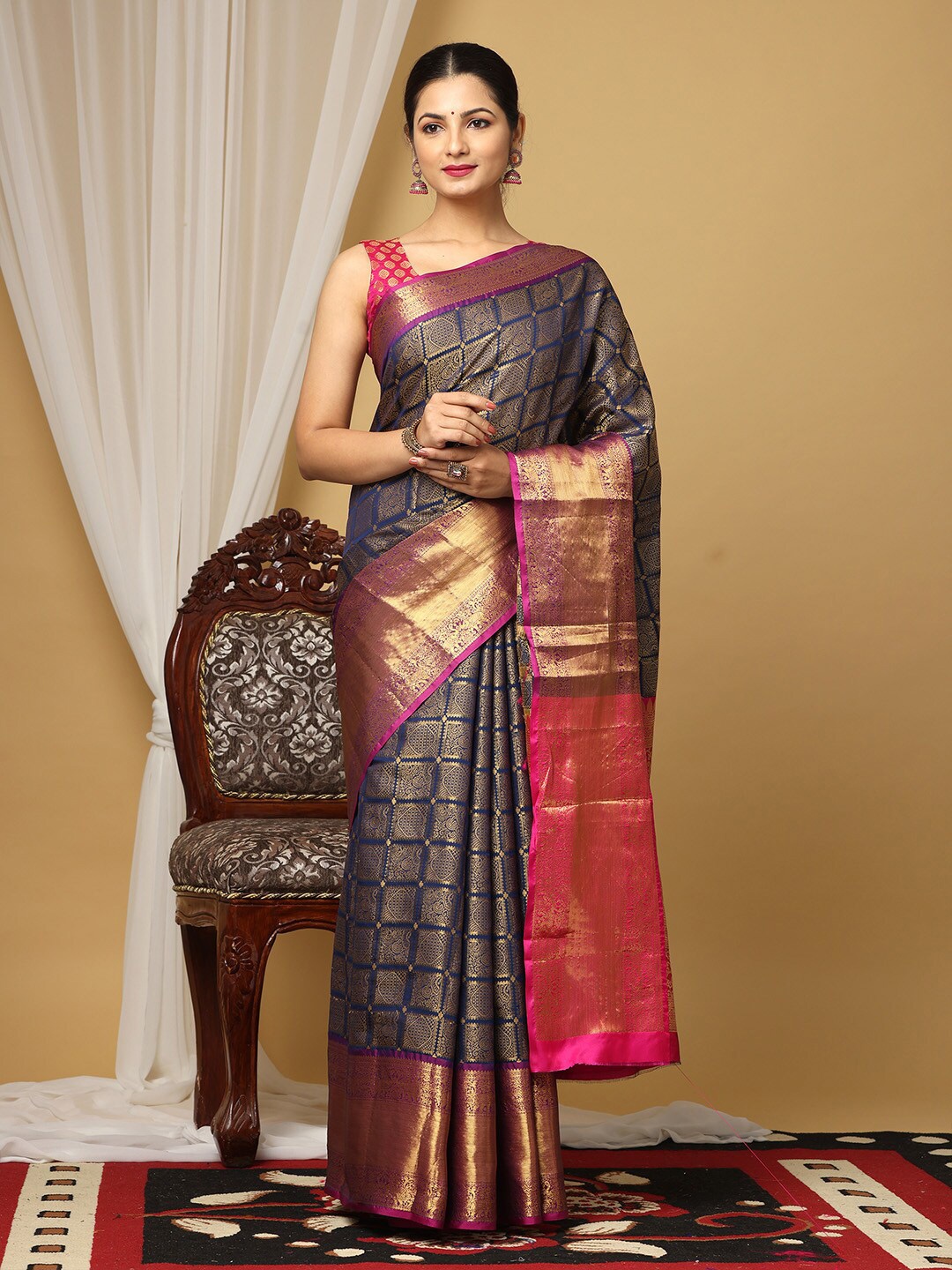 

VASTRANAND Woven Design Zari Banarasi Saree, Navy blue