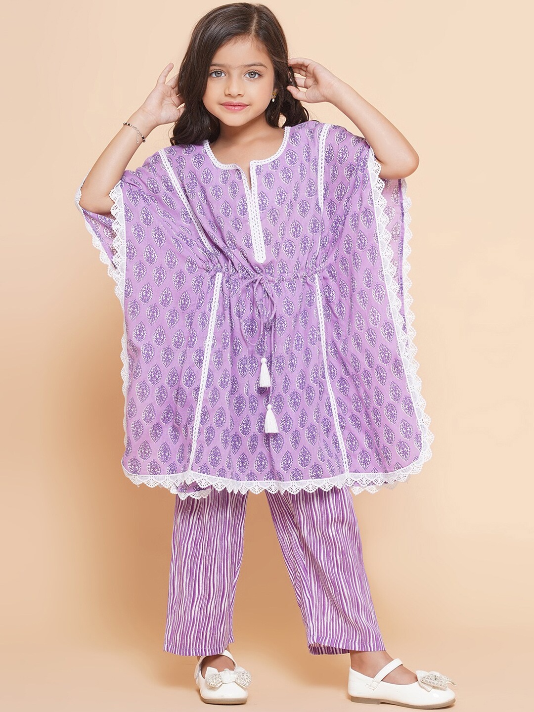 

Bitiya by Bhama Girls Floral Printed Kaftan Pure Cotton Kurta With Palazzos, Purple
