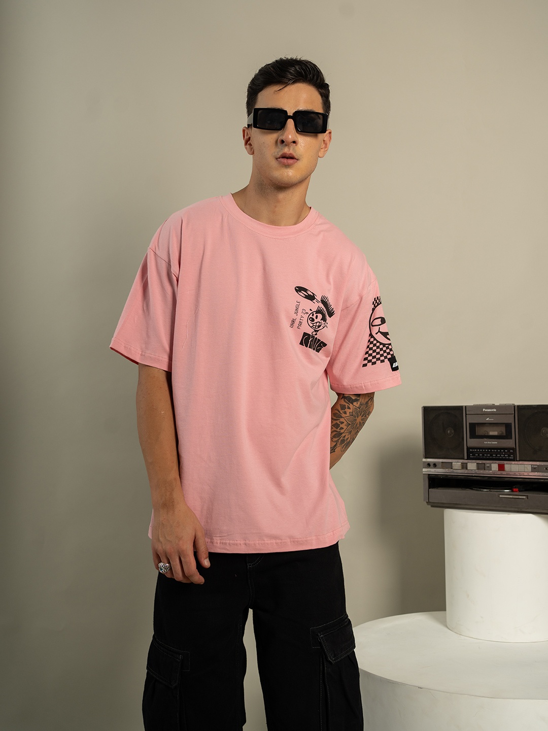 

UNRL Pure Cotton Graphic Printed Drop-Shoulder Sleeves T-shirt, Pink