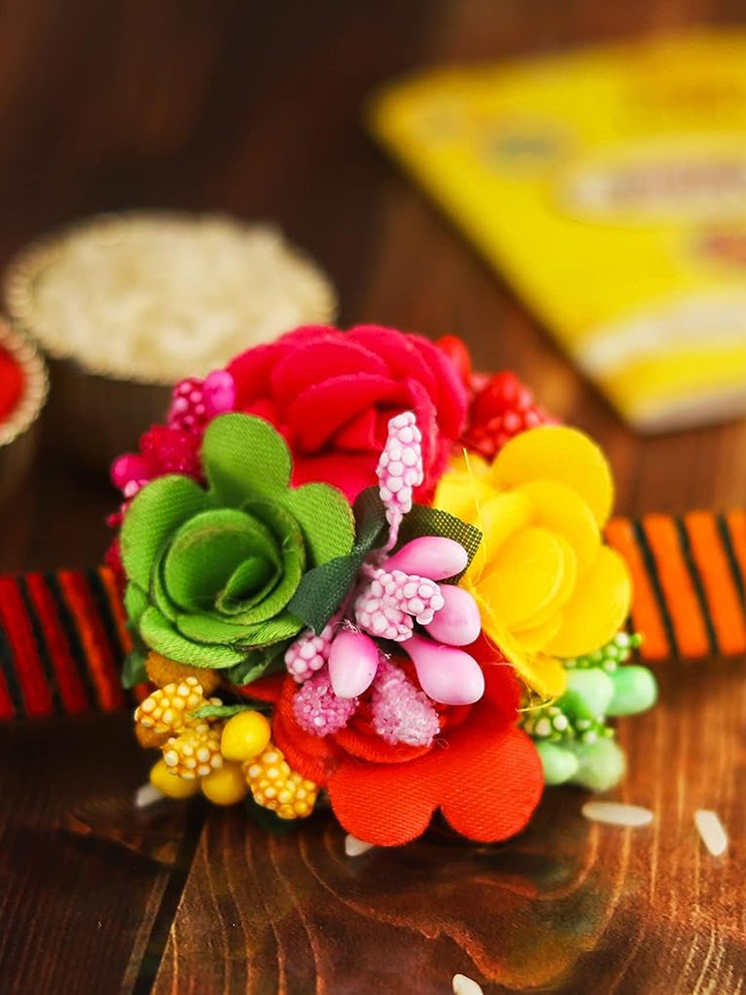 

MANSIYAORANGE Floral Detail Rakhi, Red