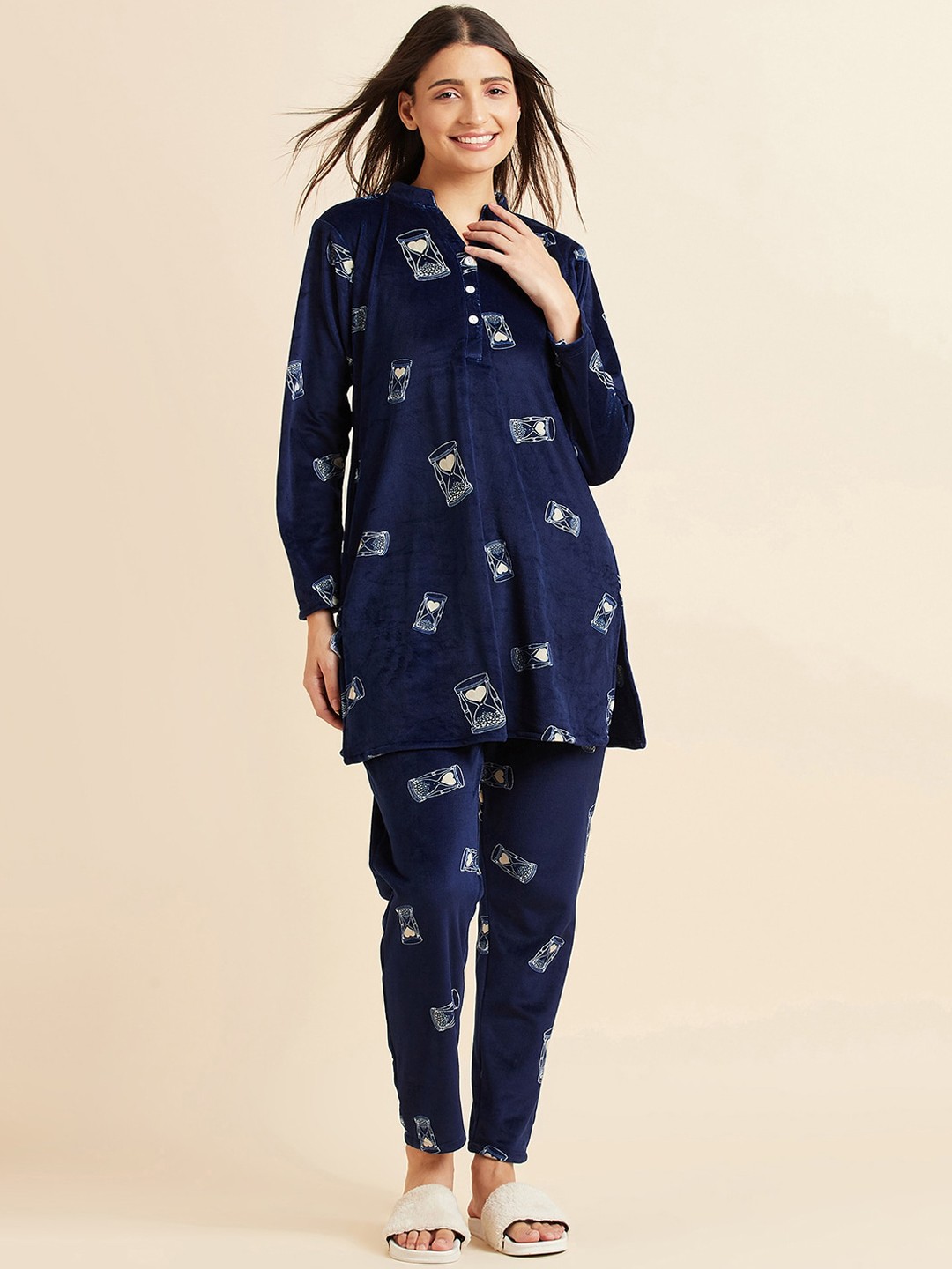 

Sweet Dreams Women Conversational Printed Kurti & Trousers, Navy blue