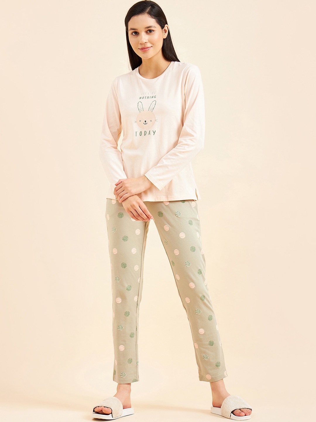

Sweet Dreams Peach-Coloured & Green Graphic Printed Round Neck Night suit