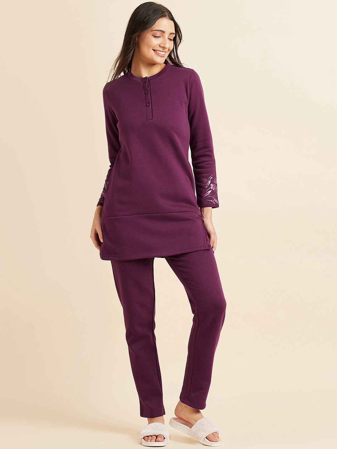 

Sweet Dreams Burgundy Round Neck Regular Sleeves Night suit