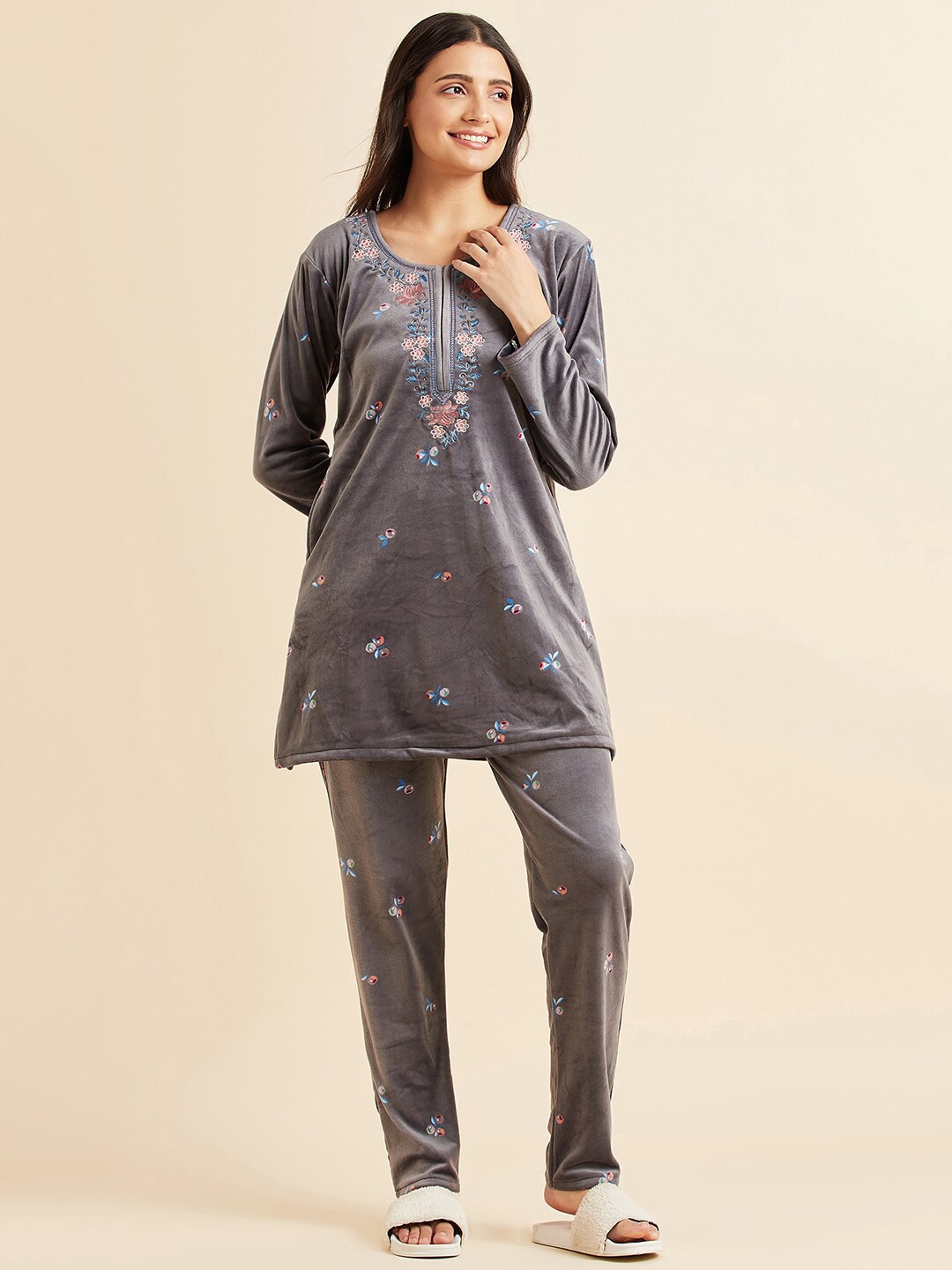 

Sweet Dreams Floral Embroiderd Round Neck Night Suit, Grey