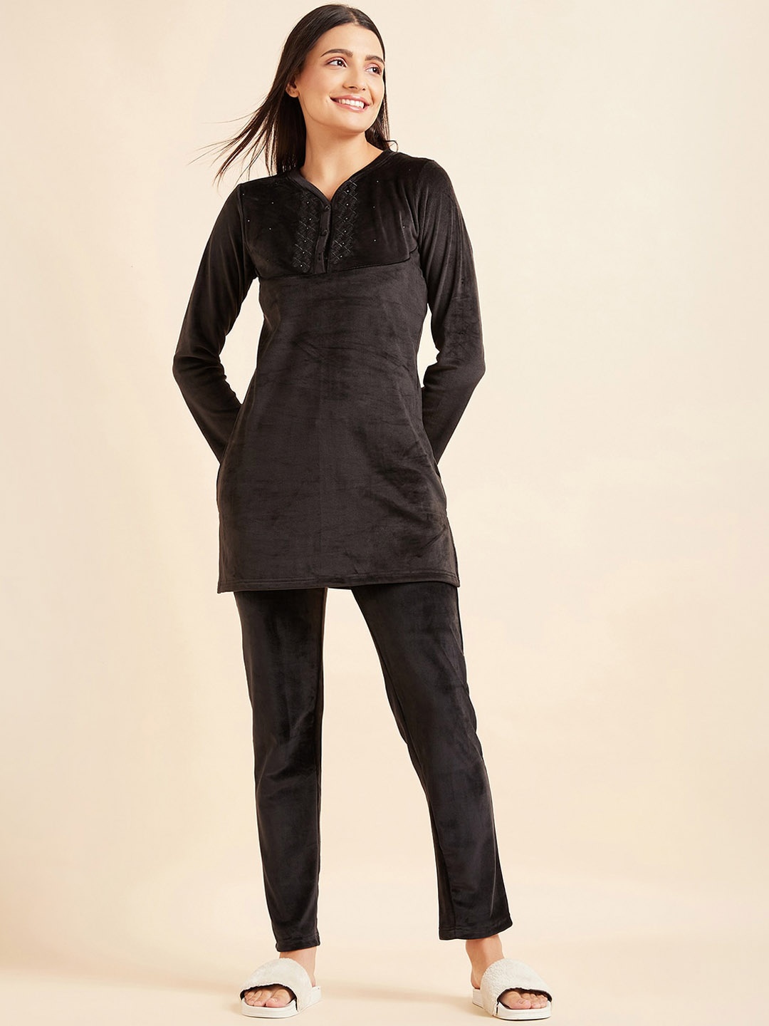 

Sweet Dreams Top And Pyjama Night Suit, Black