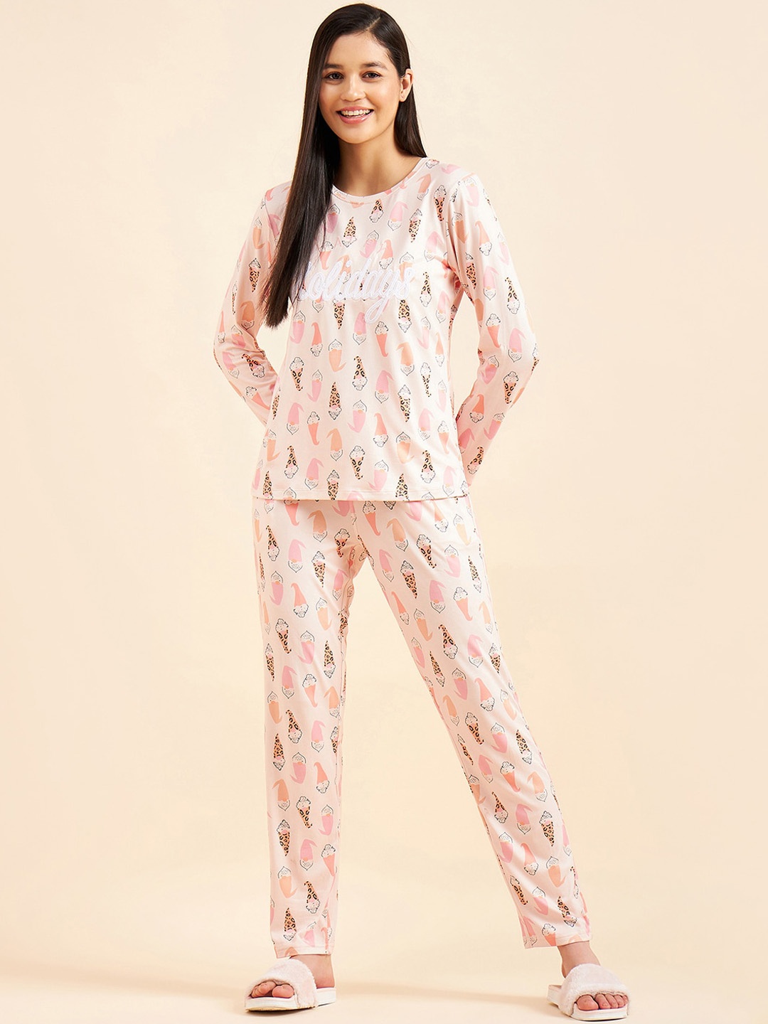 

Sweet Dreams Conversational Printed T-Shirt & Trousers, Peach