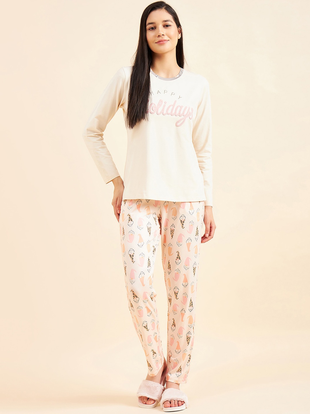 

Sweet Dreams Beige & Pink Typography Printed Night suit