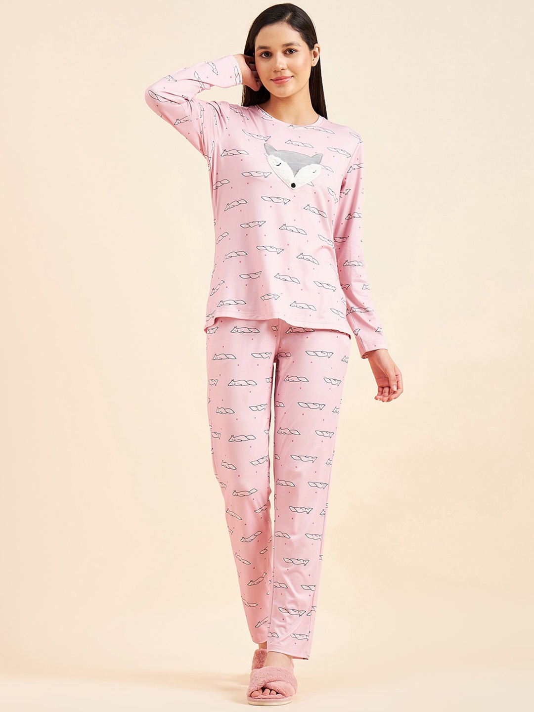 

Sweet Dreams Pink & Black Graphic Printed Night suit