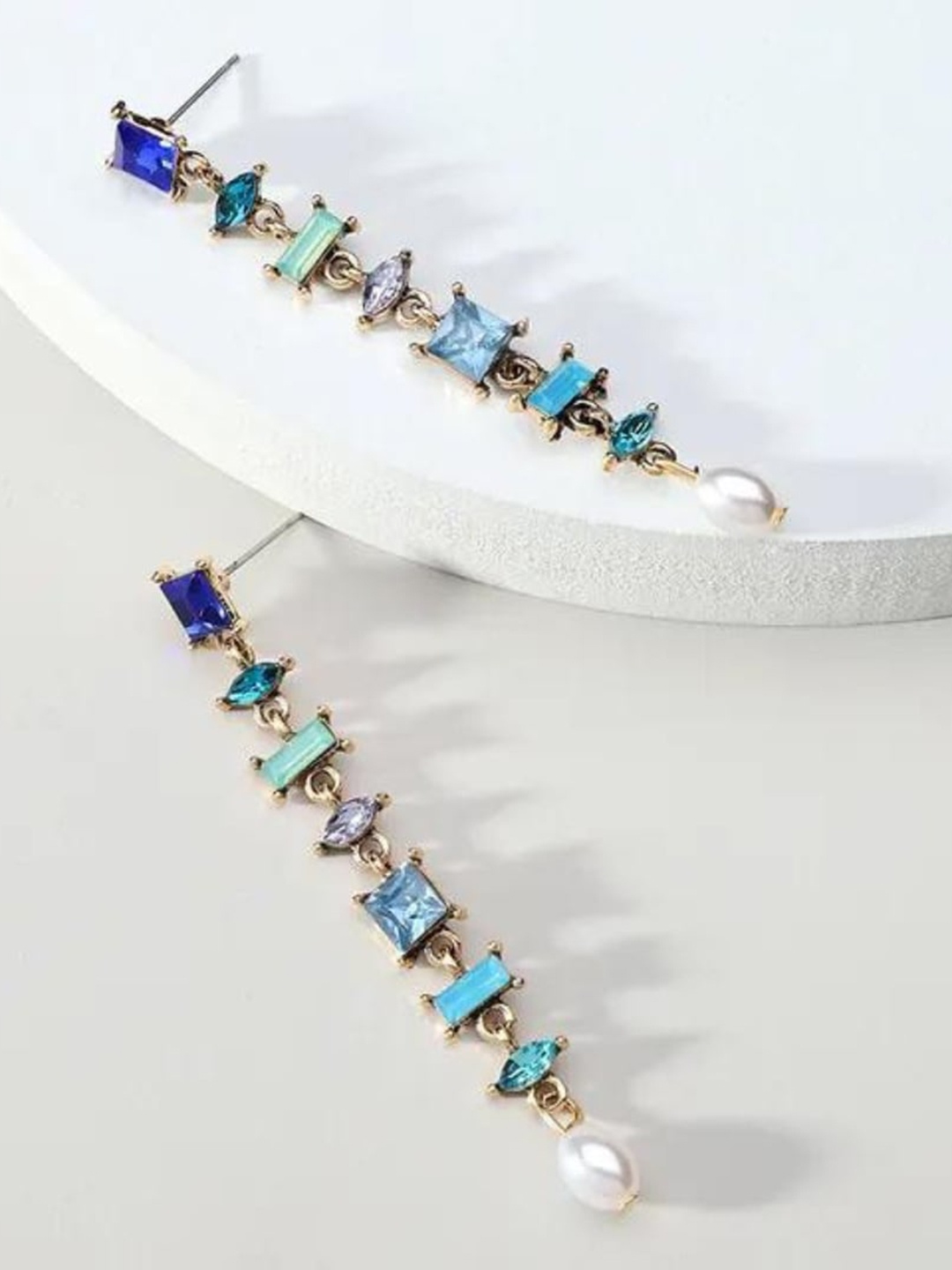 

CHOKORE Contemporary Drop Earrings, Gold