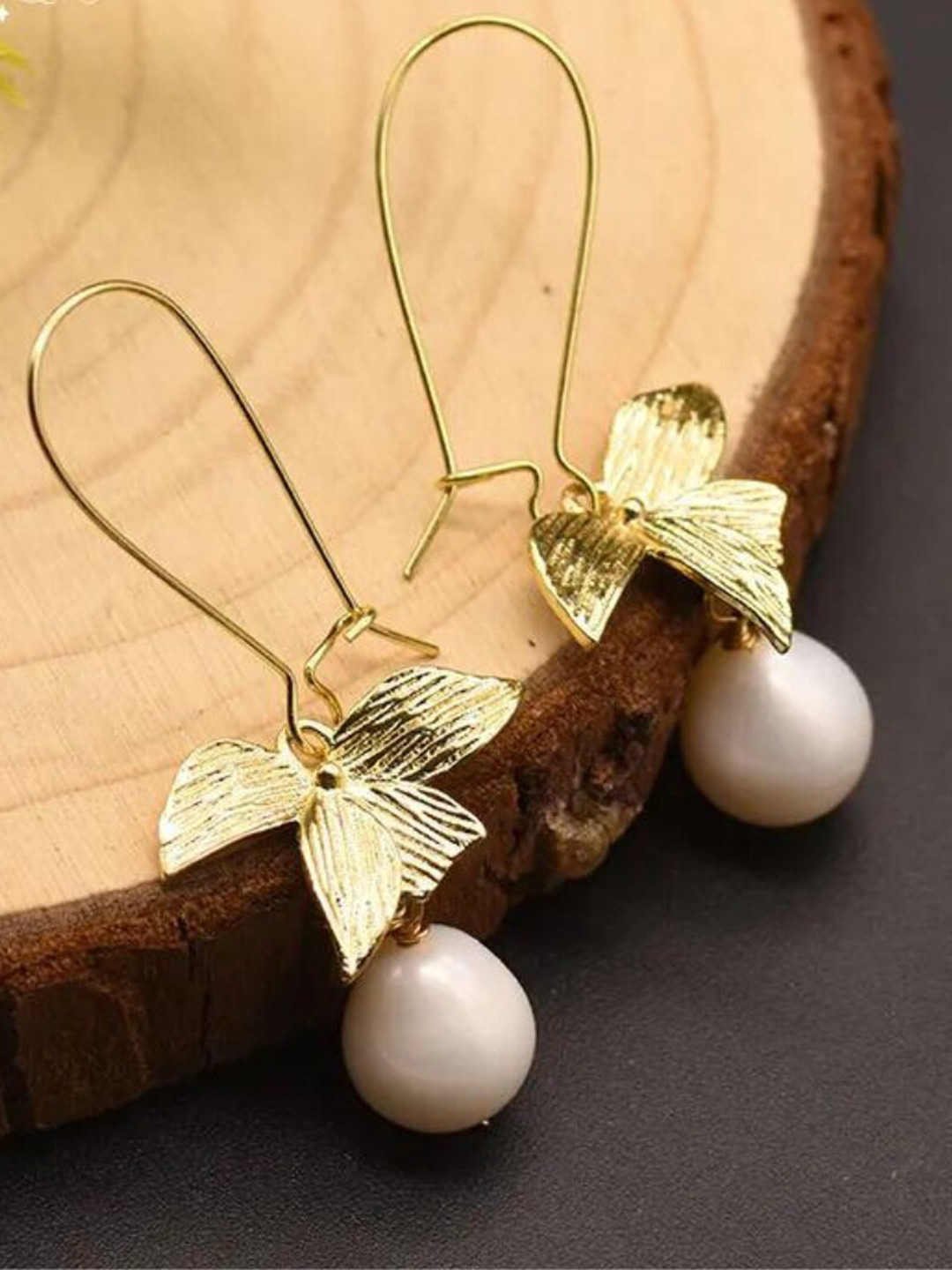 

CHOKORE Gold-Plated Pearl Beaded Contemporary Drop Earrings