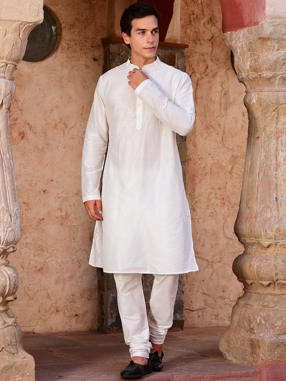 

HOUSE OF DEYANN Regular Kurta with Churidar & Nehru Jacket, Off white