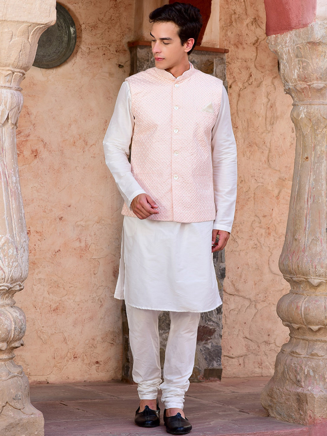 

HOUSE OF DEYANN Regular Kurta with Churidar & Nehru Jacket, Peach