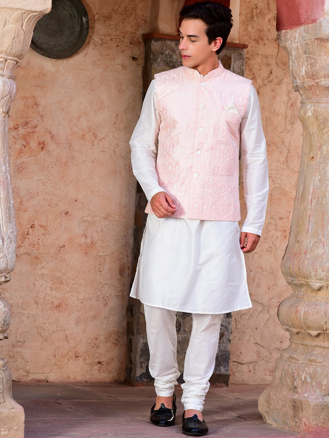 

HOUSE OF DEYANN Woven Design Mandarin Collar Regular Kurta & Churidar With Nehru Jacket, White