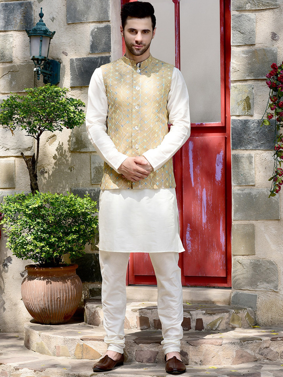 

HOUSE OF DEYANN Mandarin Collar Pure Cotton Kurta with Churidar & Nehru Jacket, White