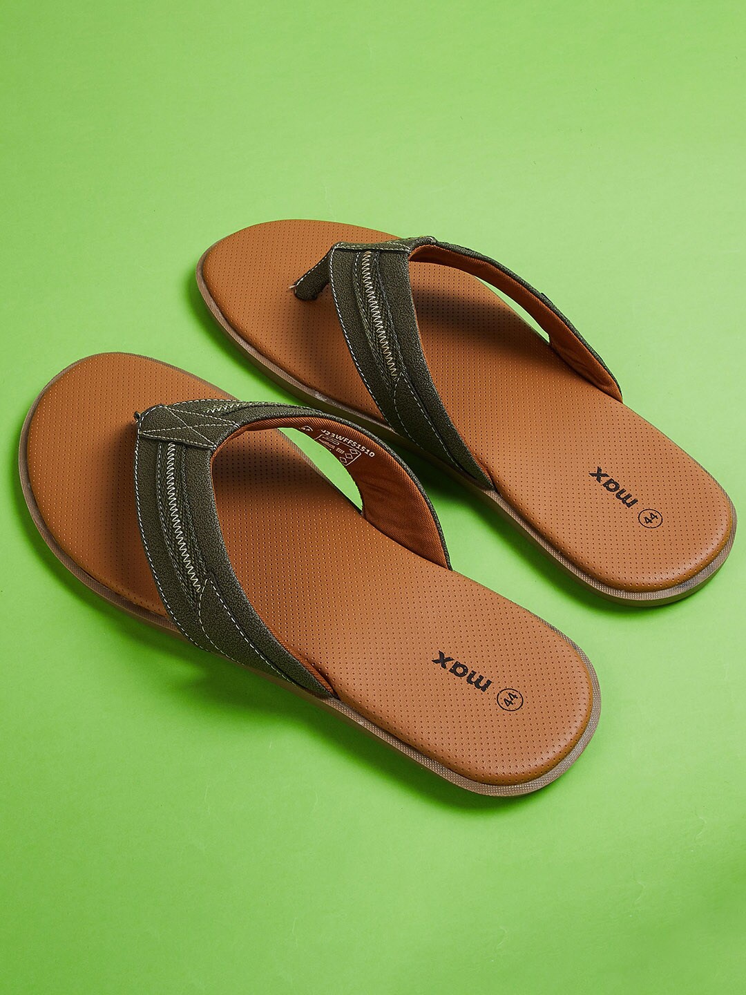 

max Men Textured Thong Flip-Flops, Olive