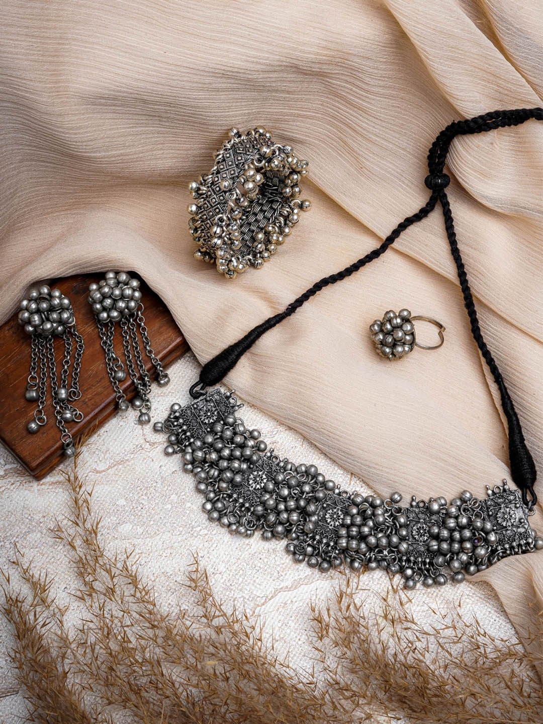 

TEEJH Silver Plated Oxidised Jewellery Set